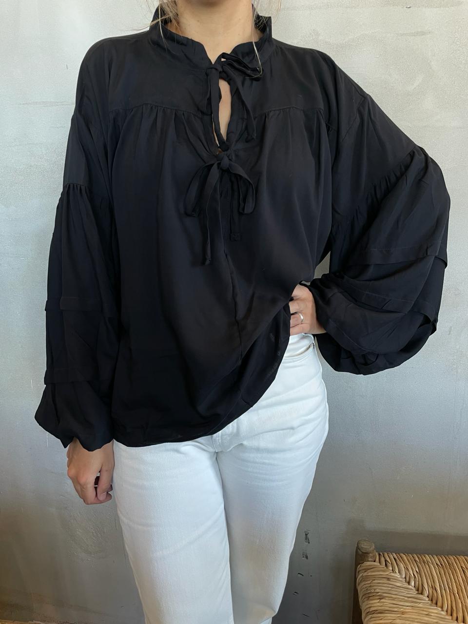 BLUSA EMILIA NEGRA